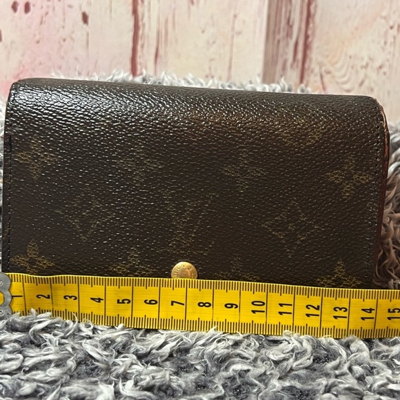Vintage LV Snap Wallet - Picture 12 of 14